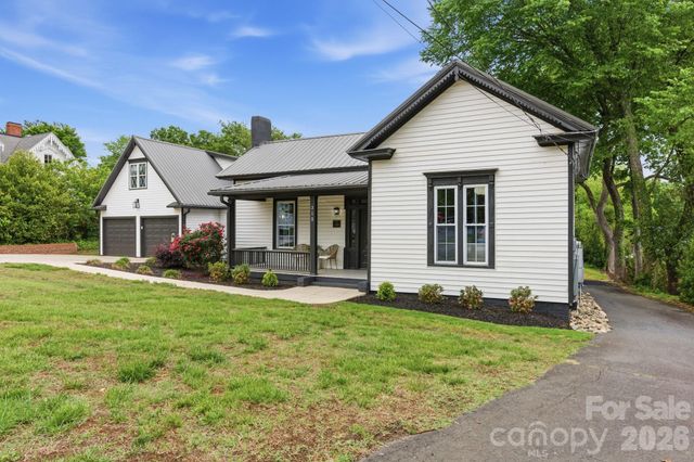 315 S Main Street, Davidson, NC 28036