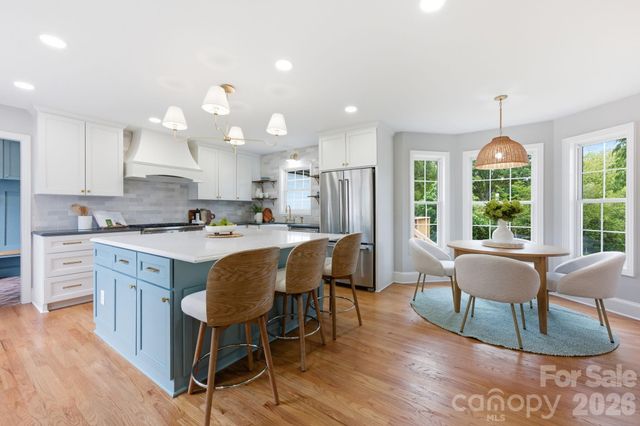 315 S Main Street, Davidson, NC 28036