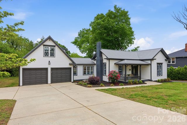 315 S Main Street, Davidson, NC 28036