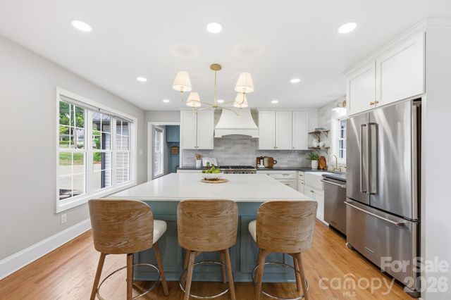 315 S Main Street, Davidson, NC 28036