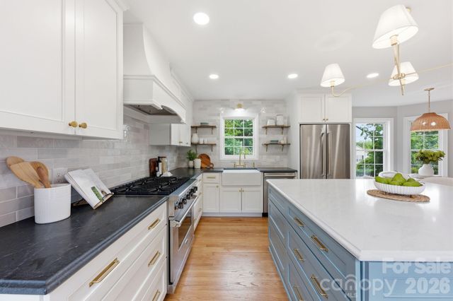 315 S Main Street, Davidson, NC 28036