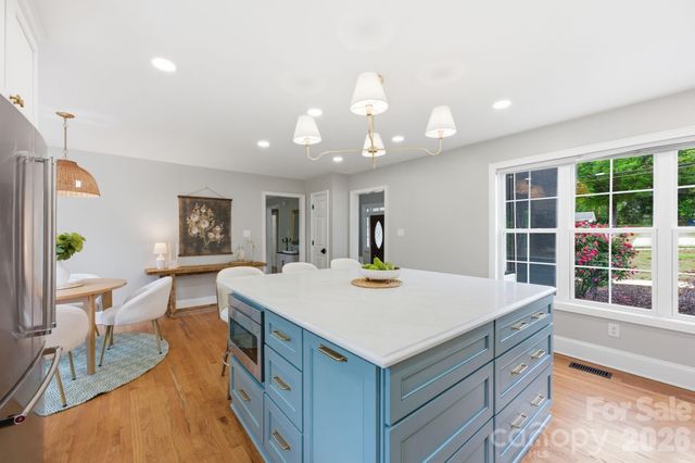 315 S Main Street, Davidson, NC 28036