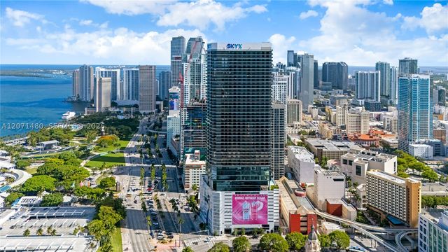 398 NE 5th St 2118, Miami, FL 33132