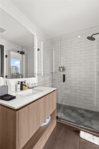 398 NE 5th St 2118, Miami, FL 33132