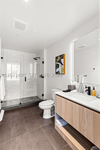 398 NE 5th St 2118, Miami, FL 33132