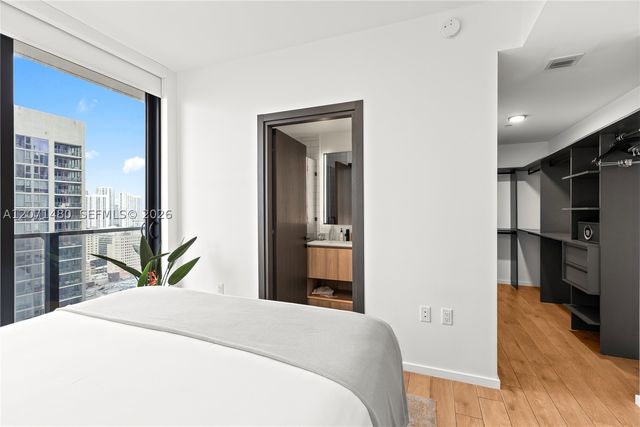 398 NE 5th St 2118, Miami, FL 33132