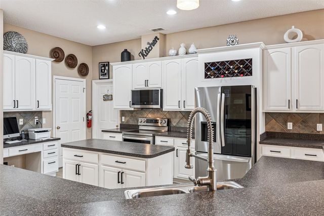 2018 CEDAR PARK LANE, Orlando, FL 32824
