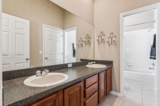 2018 CEDAR PARK LANE, Orlando, FL 32824