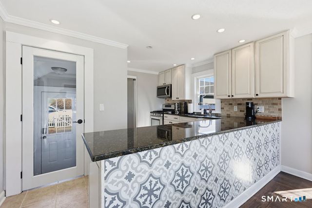 82 Miller Avenue, Milford, CT 06460