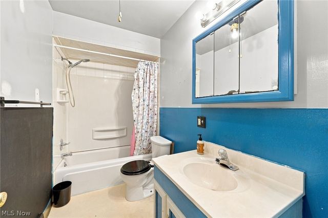 71 23rd Street NW, Barberton, OH 44203