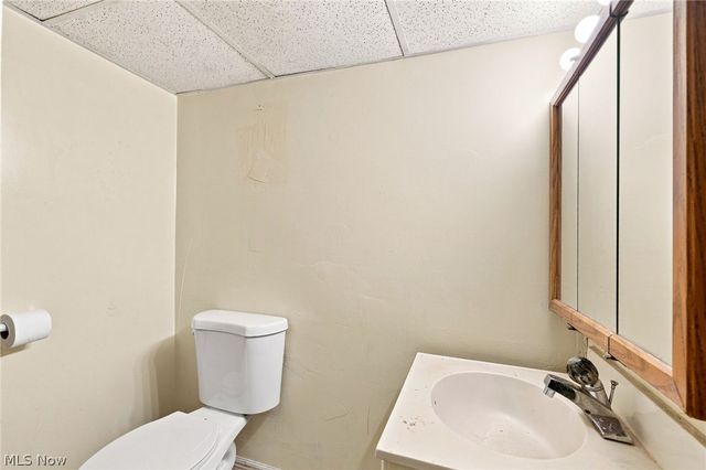 71 23rd Street NW, Barberton, OH 44203