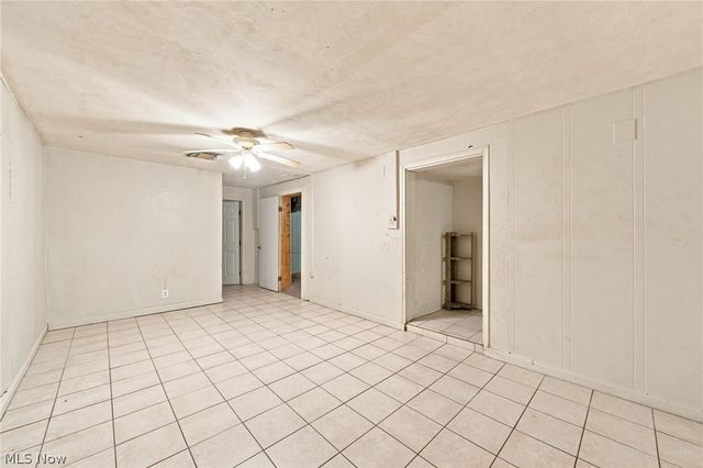 71 23rd Street NW, Barberton, OH 44203