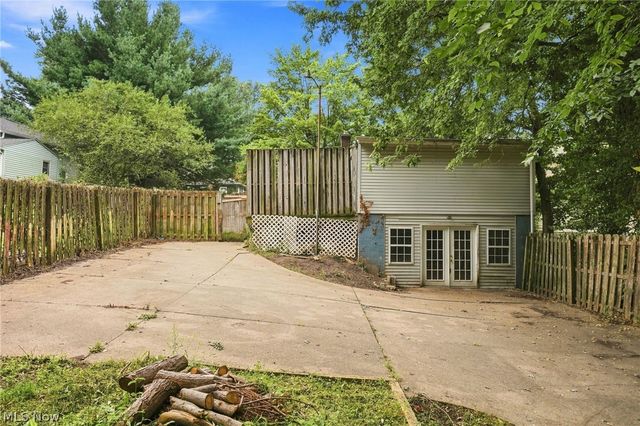71 23rd Street NW, Barberton, OH 44203