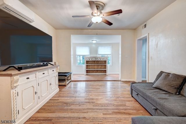 64 Norwood St, Newark City, NJ 07106