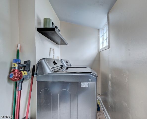 64 Norwood St, Newark City, NJ 07106