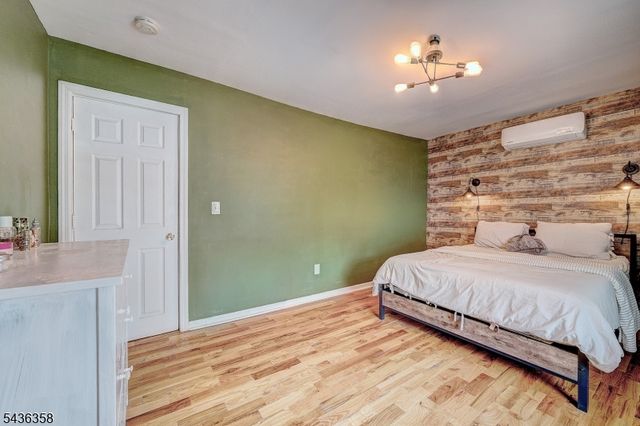 64 Norwood St, Newark City, NJ 07106