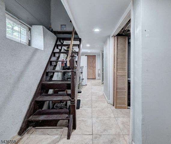64 Norwood St, Newark City, NJ 07106