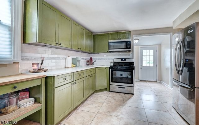 64 Norwood St, Newark City, NJ 07106