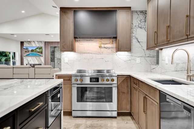 10630 Boca Woods Lane, Boca Raton, FL 33428