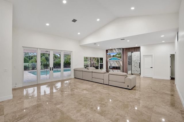 10630 Boca Woods Lane, Boca Raton, FL 33428