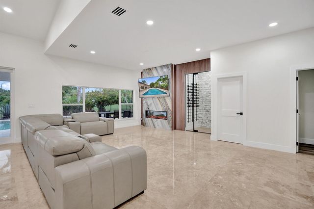10630 Boca Woods Lane, Boca Raton, FL 33428
