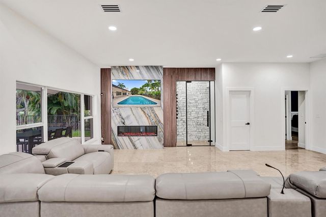 10630 Boca Woods Lane, Boca Raton, FL 33428