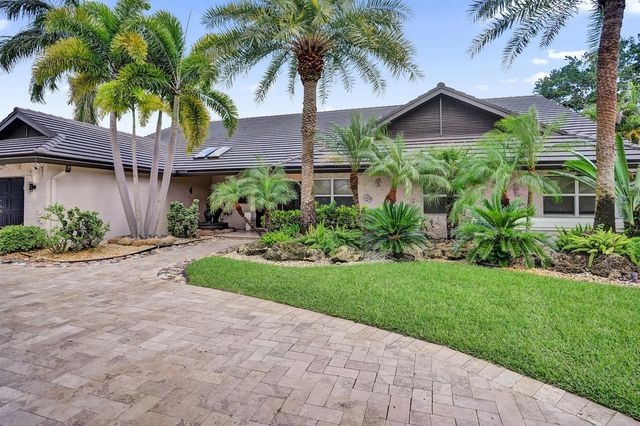 10630 Boca Woods Lane, Boca Raton, FL 33428
