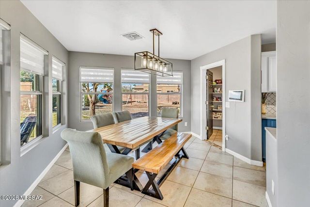 10652 S Silverbluff Drive, Vail, AZ 85641