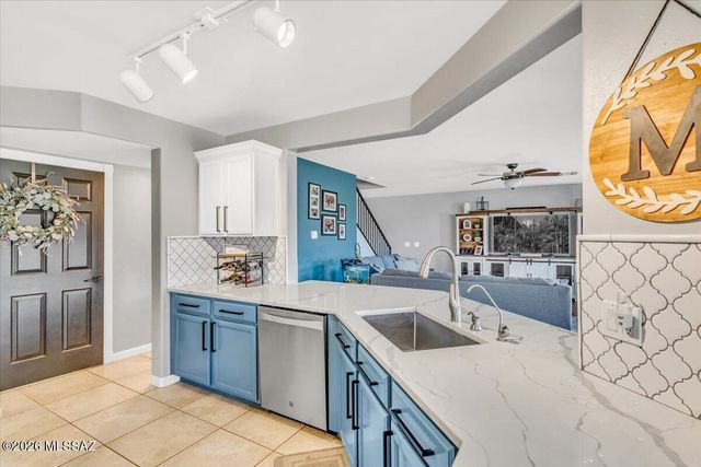 10652 S Silverbluff Drive, Vail, AZ 85641