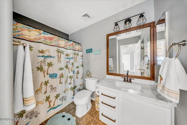 10652 S Silverbluff Drive, Vail, AZ 85641