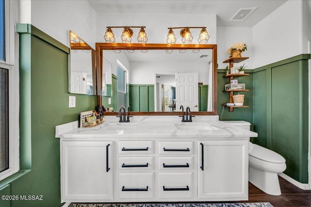 10652 S Silverbluff Drive, Vail, AZ 85641