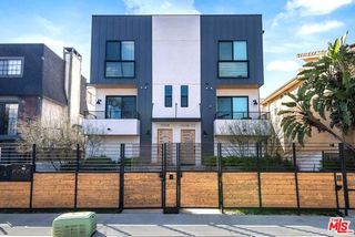 15330 Weddington Street, Sherman Oaks (los Angeles), CA 91411