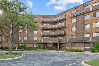 850 Wellington Avenue 311, Elk Grove Village, IL 60007