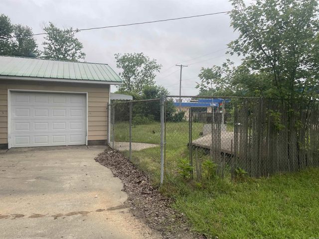 511 W 1st Street, Dierks, AR 71833