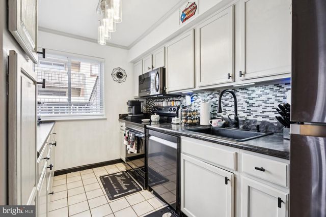 2425 ARBOR CT, Mays Landing, NJ 08330