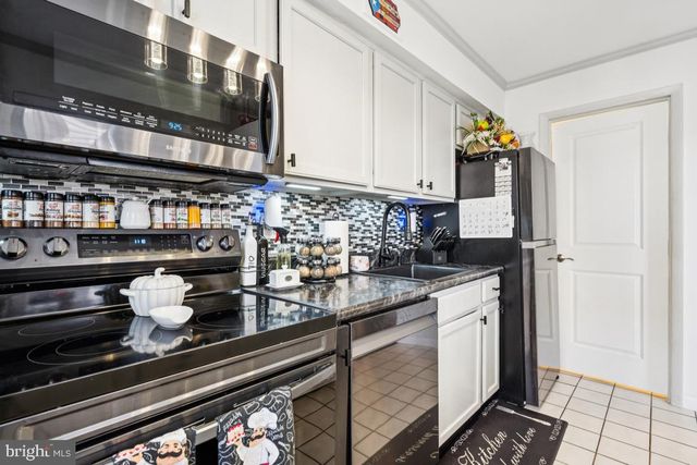 2425 ARBOR CT, Mays Landing, NJ 08330