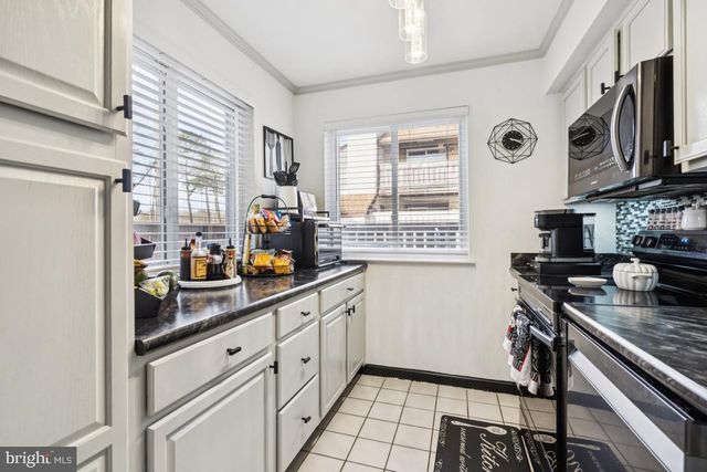 2425 ARBOR CT, Mays Landing, NJ 08330