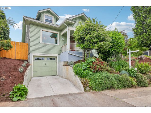 4118 Ne SENATE St, Portland, OR 97232