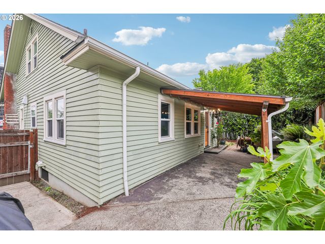 4118 Ne SENATE St, Portland, OR 97232