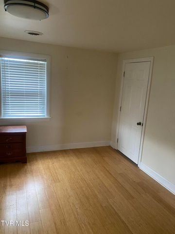 1585 Lick Hollow Road, Greeneville, TN 37743