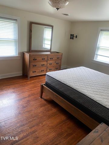 1585 Lick Hollow Road, Greeneville, TN 37743