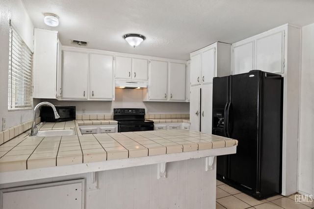 600 Sunset Lane, Taft, CA 93268