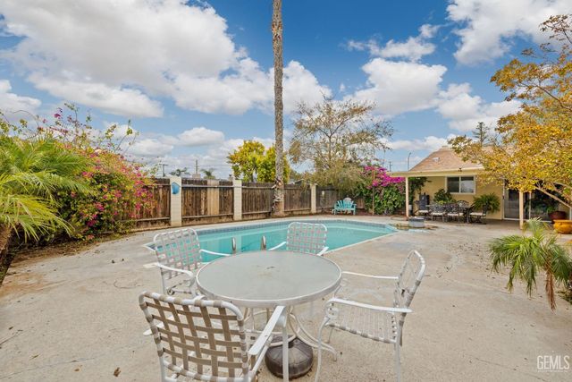 600 Sunset Lane, Taft, CA 93268