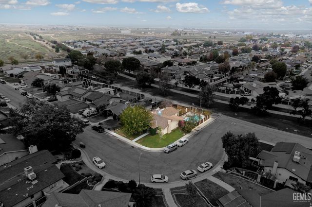 600 Sunset Lane, Taft, CA 93268