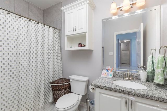 2810 Bobcat Avenue, Edinburg, TX 78542