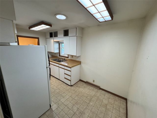 2010 Hunziker Drive, Ames, IA 50010