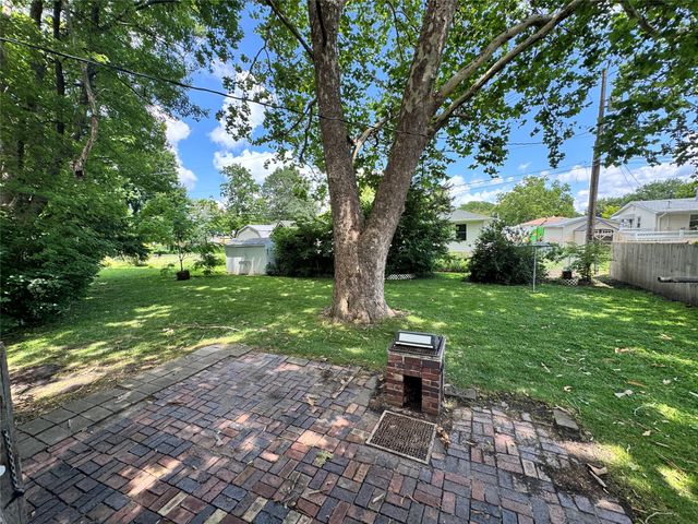 2010 Hunziker Drive, Ames, IA 50010