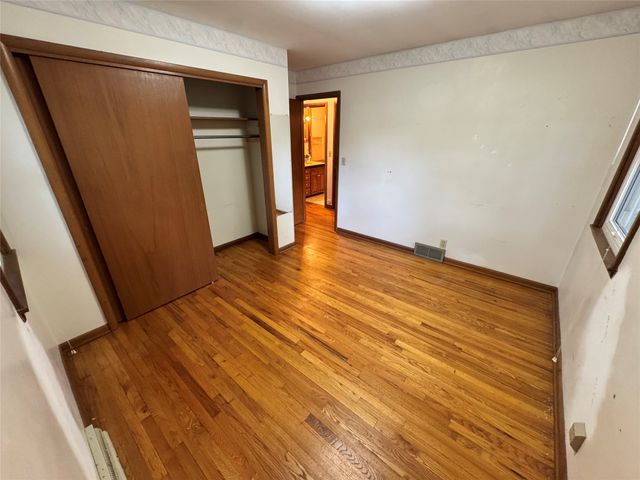 2010 Hunziker Drive, Ames, IA 50010