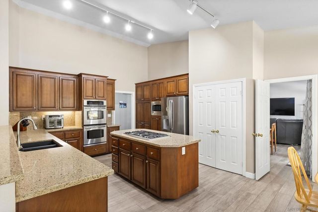 1485 Country Vistas Ln, Bonita, CA 91902