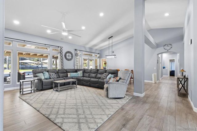 1485 Country Vistas Ln, Bonita, CA 91902